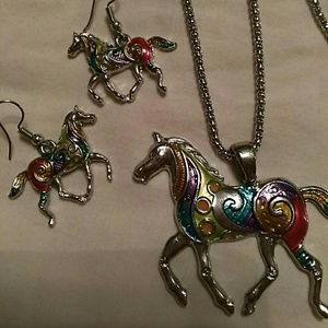 Necklace & Earrings Set 🎠💟 HORSES!
